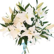 Белоснежный букет лилий