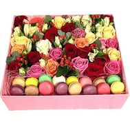 Велика коробка з макарунами