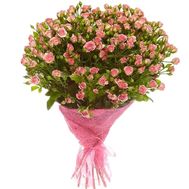 Bouquet of rose bush roses