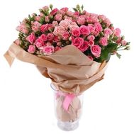 Bouquet of bush roses