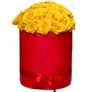 Коробка из желтых роз