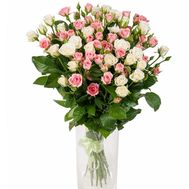 A gentle bouquet of rose spray