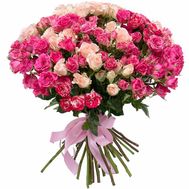 A fascinating bouquet of bush roses