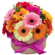 Пёстрый букет в коробке