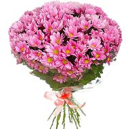 Pink chrysanthemums in a bouquet