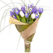 Spring bouquet of flowers