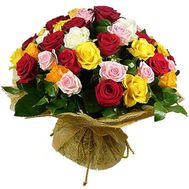 55 разноцветных роз