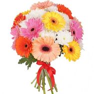 Букет из гербер и хризантем