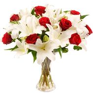 Букет из лилий и роз