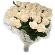 Букет кремовых роз