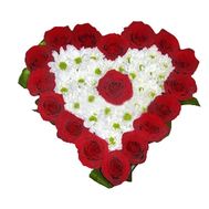 Серце з квітів