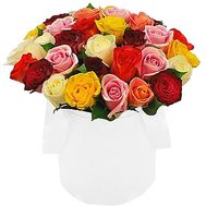 Яркая коробка роз