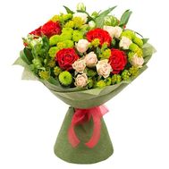 Классический букет с розами, хризантемами и альстромериями