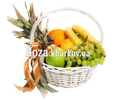 Корзина фруктов с виноградом