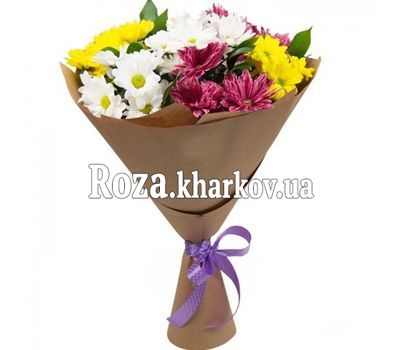 Небольшой букет хризантем