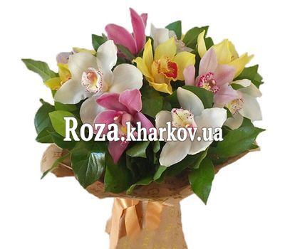 Необычный букет орхидей