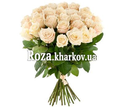 Нежный букет кремовых роз