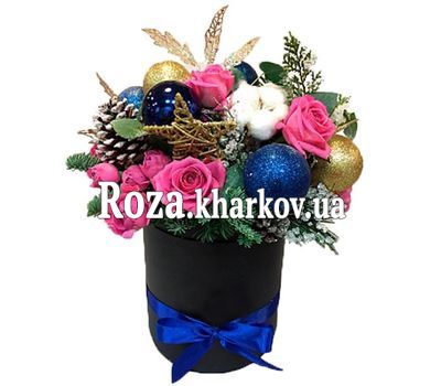 New Year's composition in a hat box