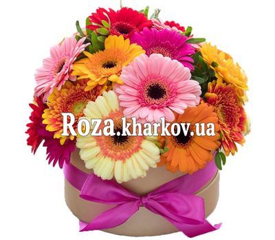 Пёстрый букет в коробке