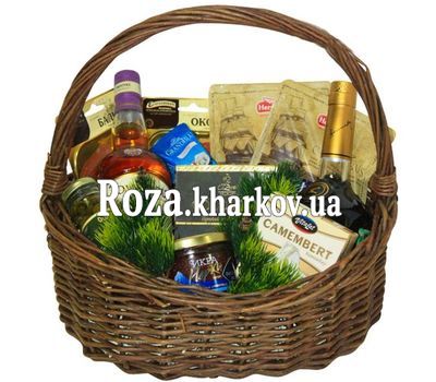 Elegant gift basket for the New Year