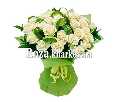 Bouquet of white roses