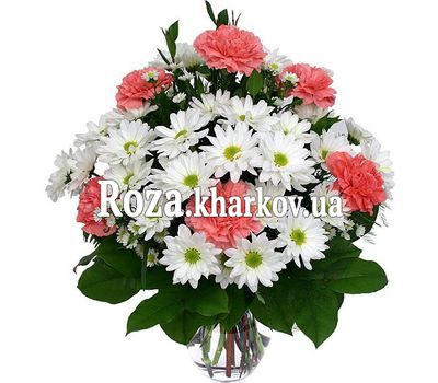 Букет из гвоздик и хризантем