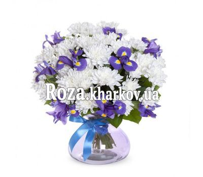 Букет из ирисов и хризантем