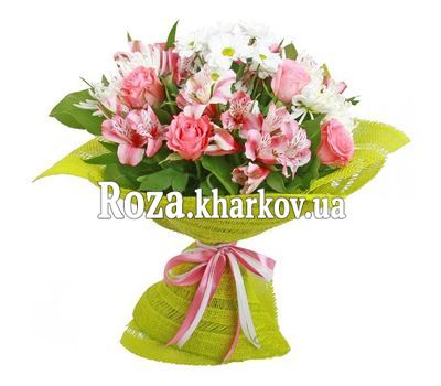 Букет из роз, альстромерий и хризантем