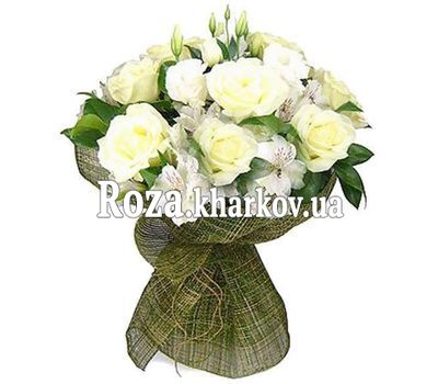 Bouquet of roses and alstroemerias