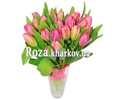 Bouquet of pink tulips