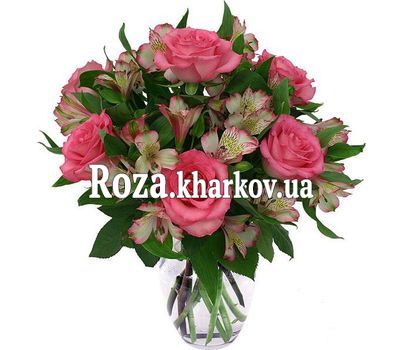 Ніжний букет квітів мікс