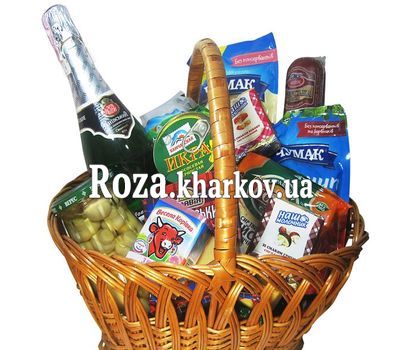 Подарочная корзина продуктов