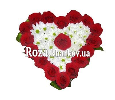 Серце з квітів